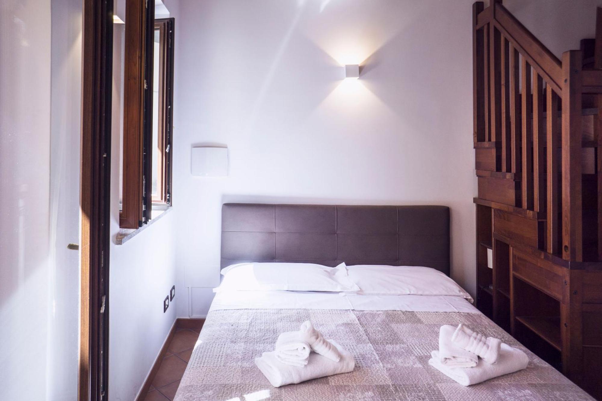 Tina House - Il Cortile Nel Centro Storico Di Taormina Apartman Kültér fotó