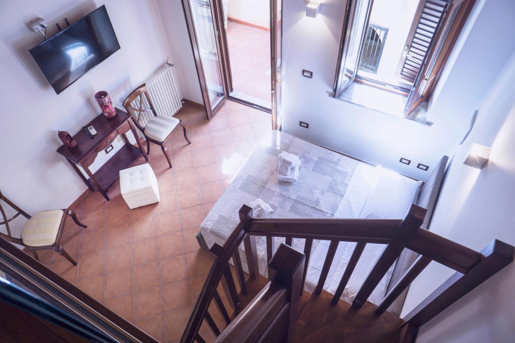 Tina House - Il Cortile Nel Centro Storico Di Taormina Apartman Kültér fotó